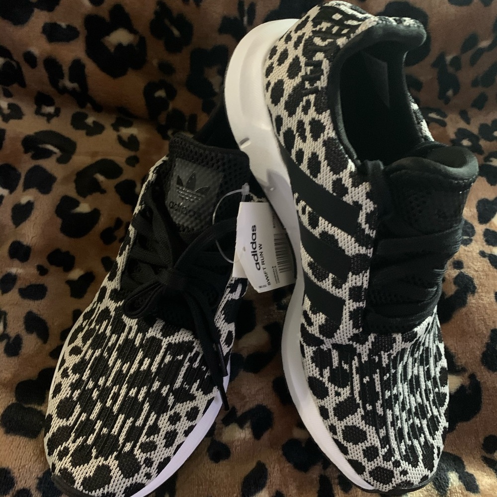 Adidas swift run leopard